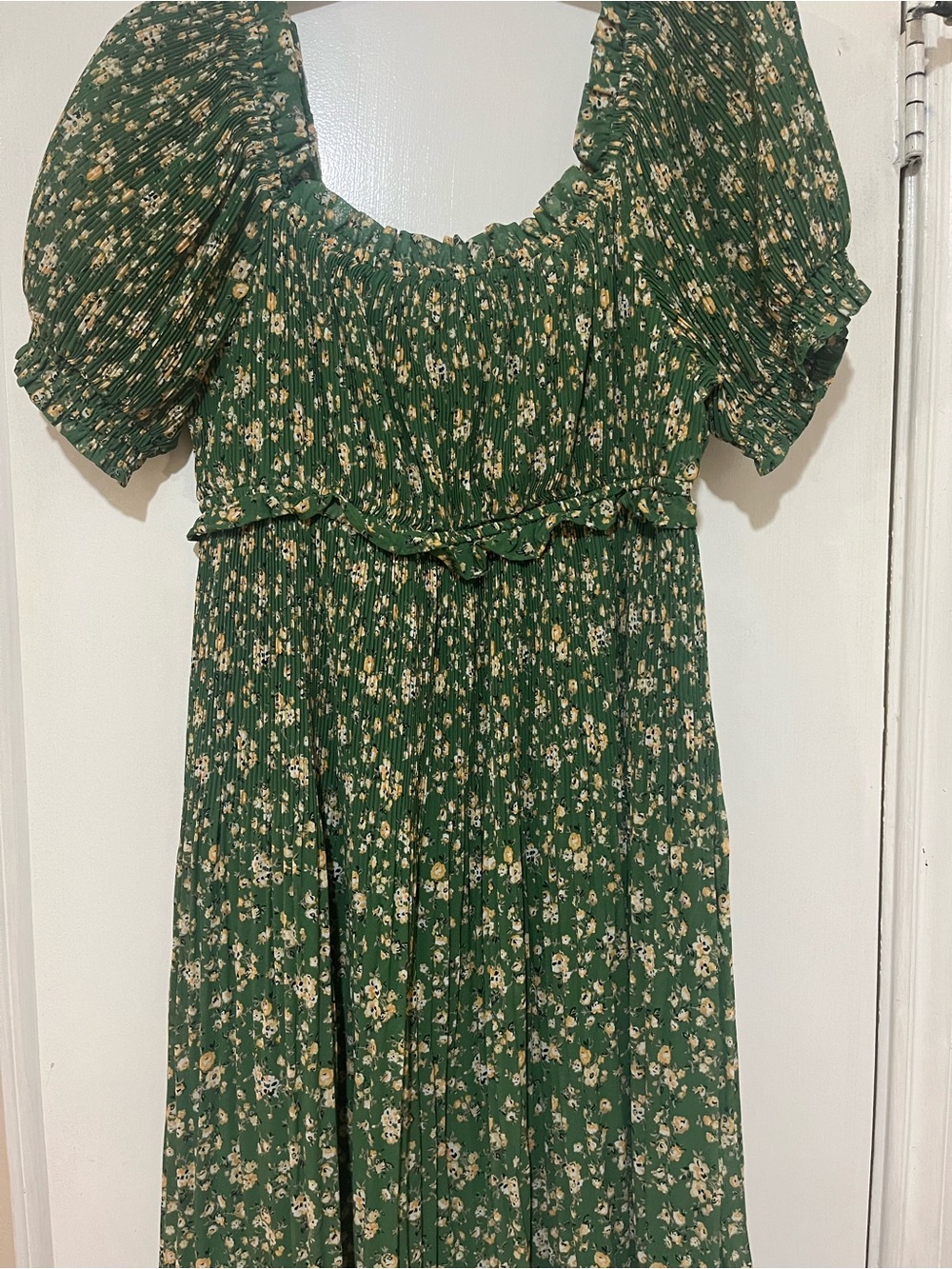 Green Floral Kids Dress with Puff Sleeves